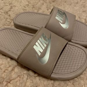 Nike Women’s Benassi JDI Slide